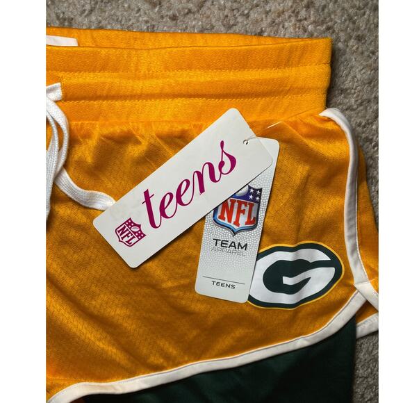 Green Bay Packers - NWT - Teen Activewear Shorts with Liner - Picture 8 of 8